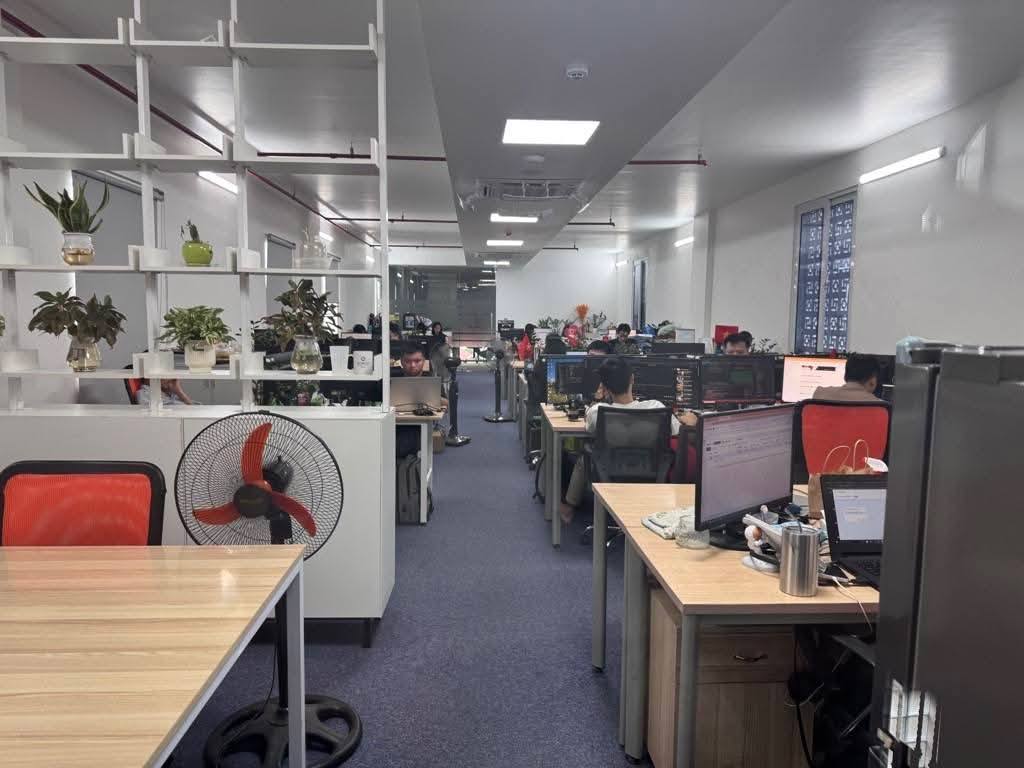 Chính chủ bán tòa nhà mặt phố Tân Mai, Hà Nội 176m2 x 9 tầng, thang máy, giá 70 tỷ, cơ hội đầu tư sinh lời khủng