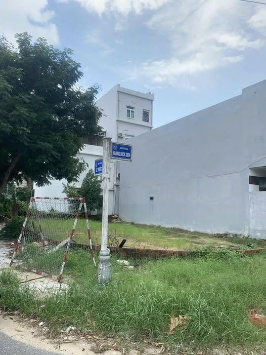 Lô đất vàng sát biển Mỹ Khê, giá rẻ giật mình