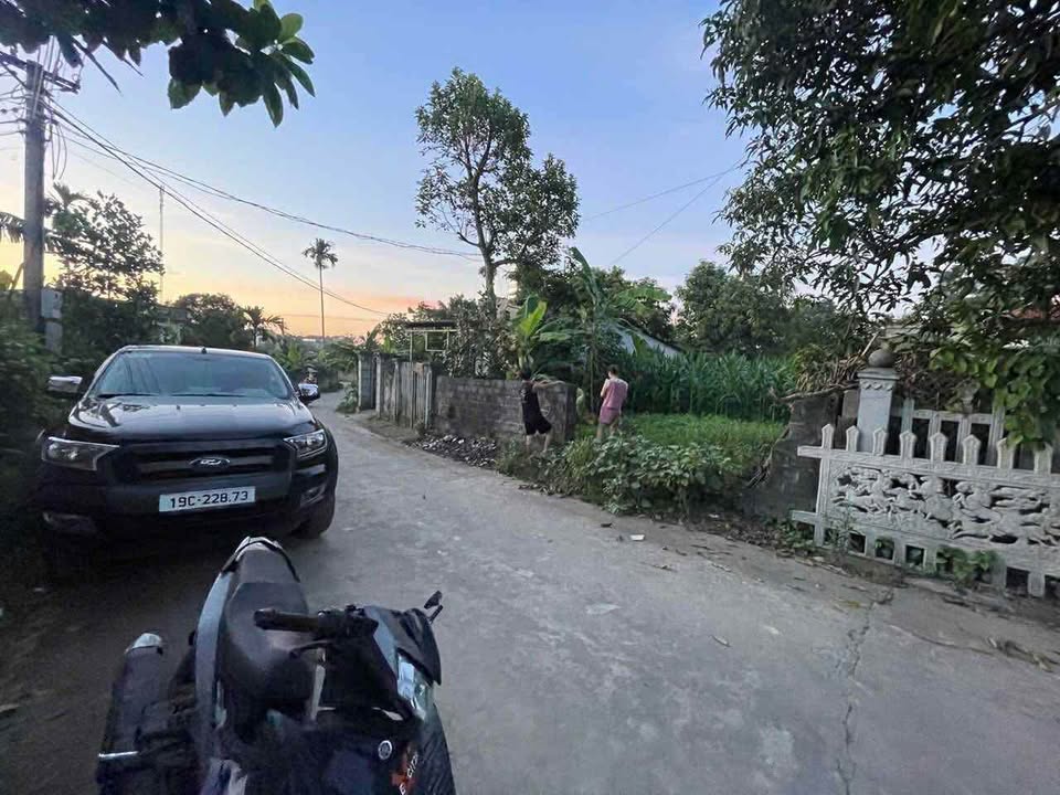 Bán gấp lô đất 330m2, mặt tiền 9.57m tại Cẩm Khê, Phú Thọ