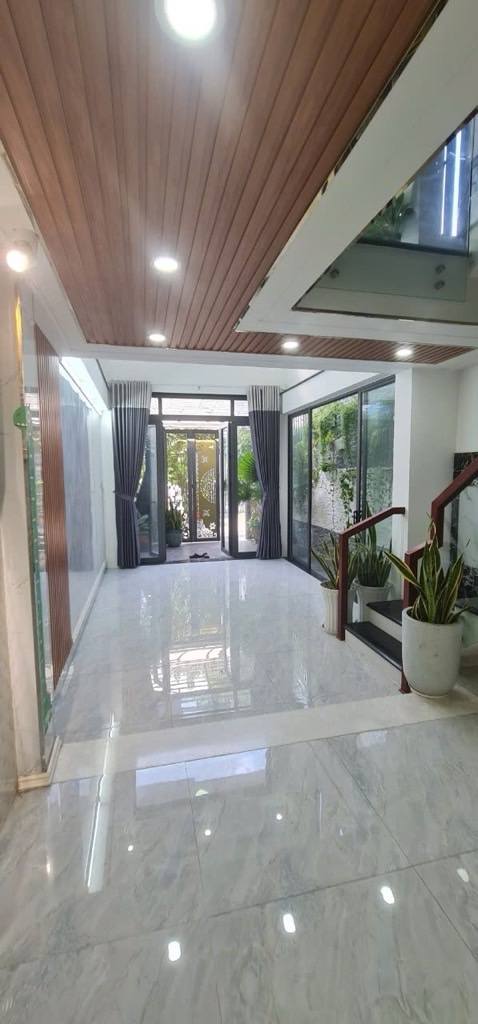 Nhà 5 tầng đẹp lung linh, 80m2, ô tô ngủ trong nhà - Cộng Hòa, Phường 13, Tân Bình