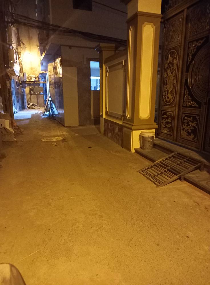 Bán nhà Cầu Giấy 5 tầng, mặt tiền 4.4m, giá hơn 10 tỷ - Cơ hội đầu tư sinh lời