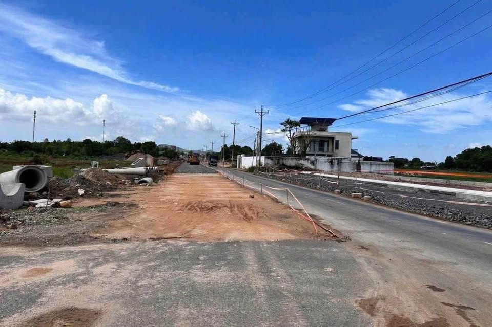 Đất mặt tiền đường Hương Lộ 3 - View đẹp, giá mềm, đầu tư liền