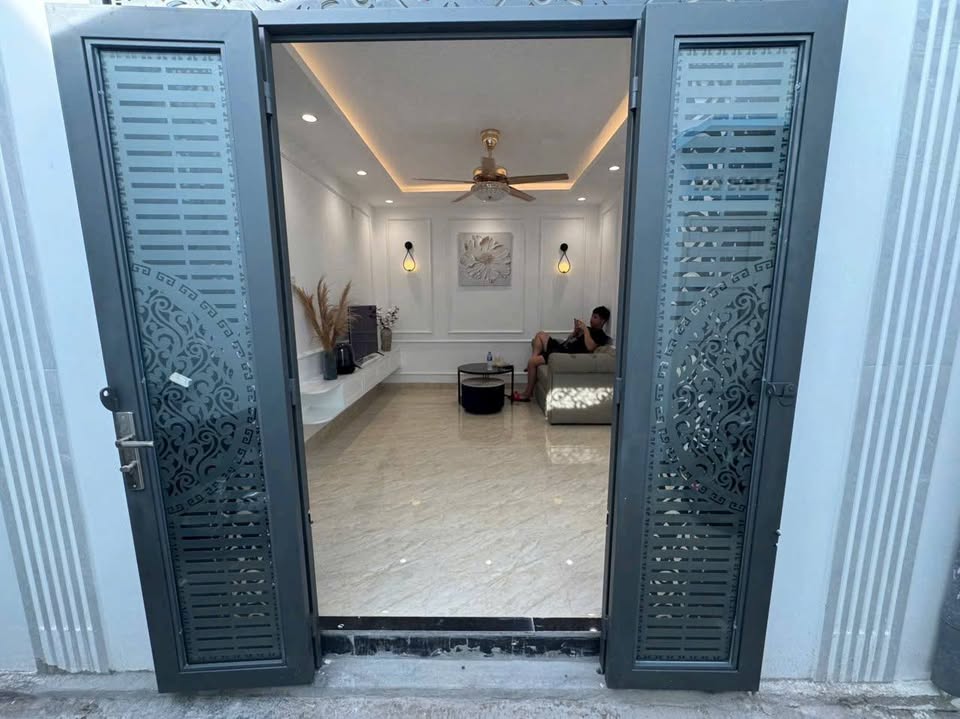 Nhà 2 tầng đẹp, vị trí vàng Nguyễn Thị Minh Khai, Nha Trang - Chỉ 3.15 tỷ