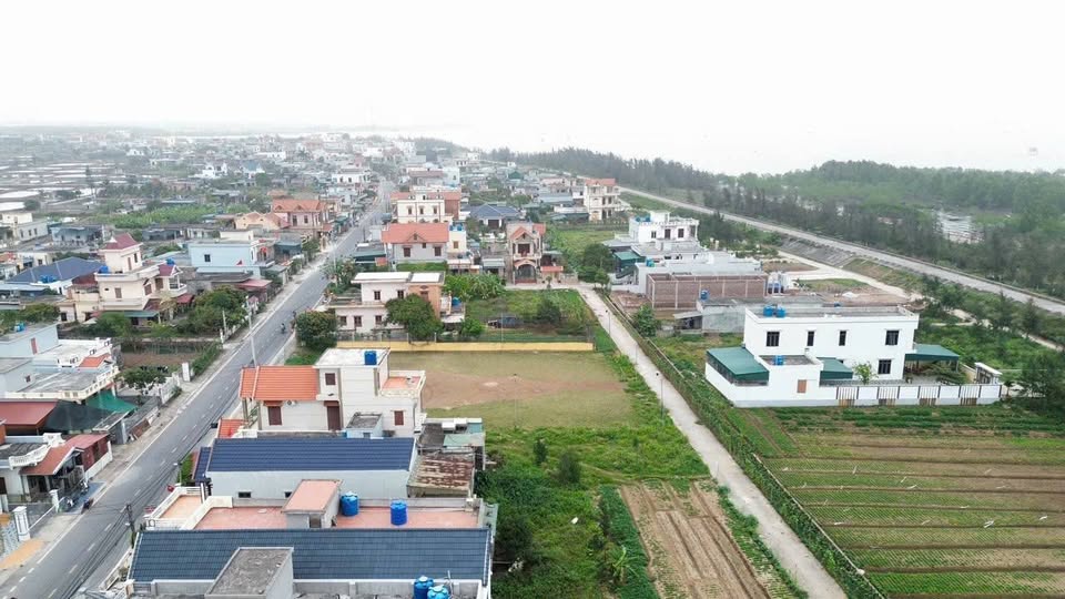 Đất vàng Tiền Hải view biển, 2 mặt đường, sẵn sàng đón sóng đầu tư