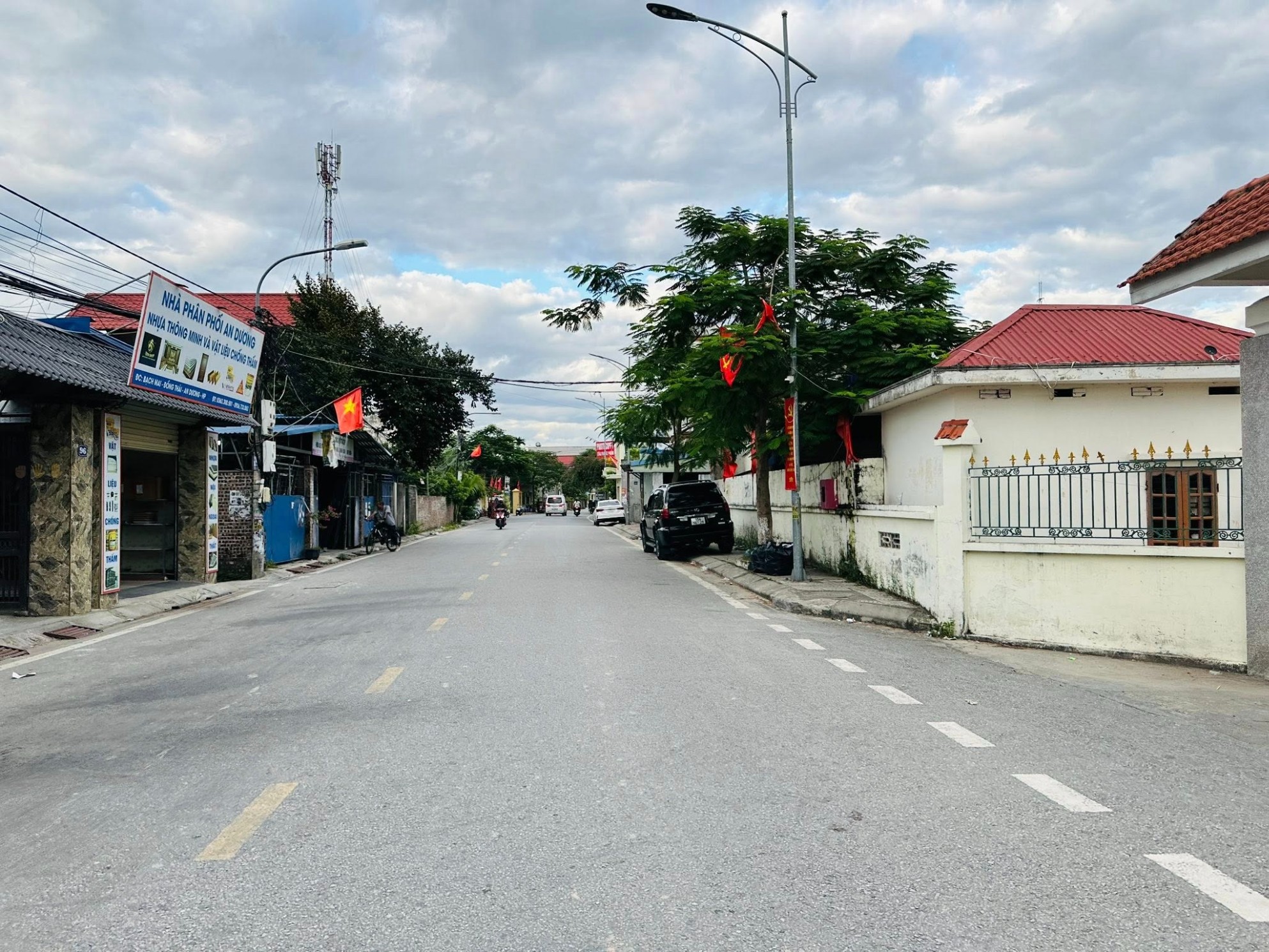 Nhà 3 tầng mặt đường Bạch Mai, 190m2, 8.6 tỷ chốt ngay