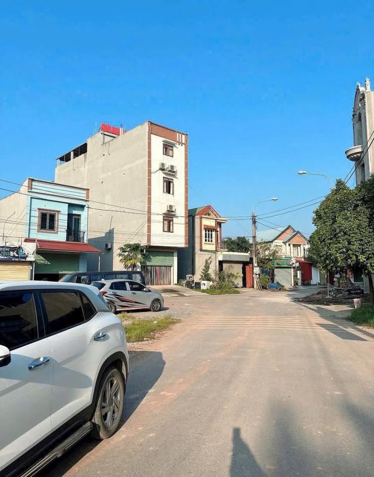 Đất Vĩnh Phúc 104m2 vuông đẹp, giáp KCN, view hồ, giá hời cho nhà đầu tư