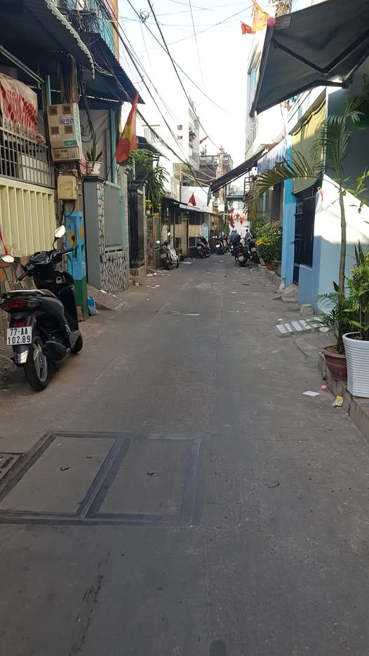 Đất Quy Nhơn, 2 lô 40m2, 5.3m mặt tiền, hướng Đông Nam, giá 2.2 tỷ/lô - Cầm tay là có sổ