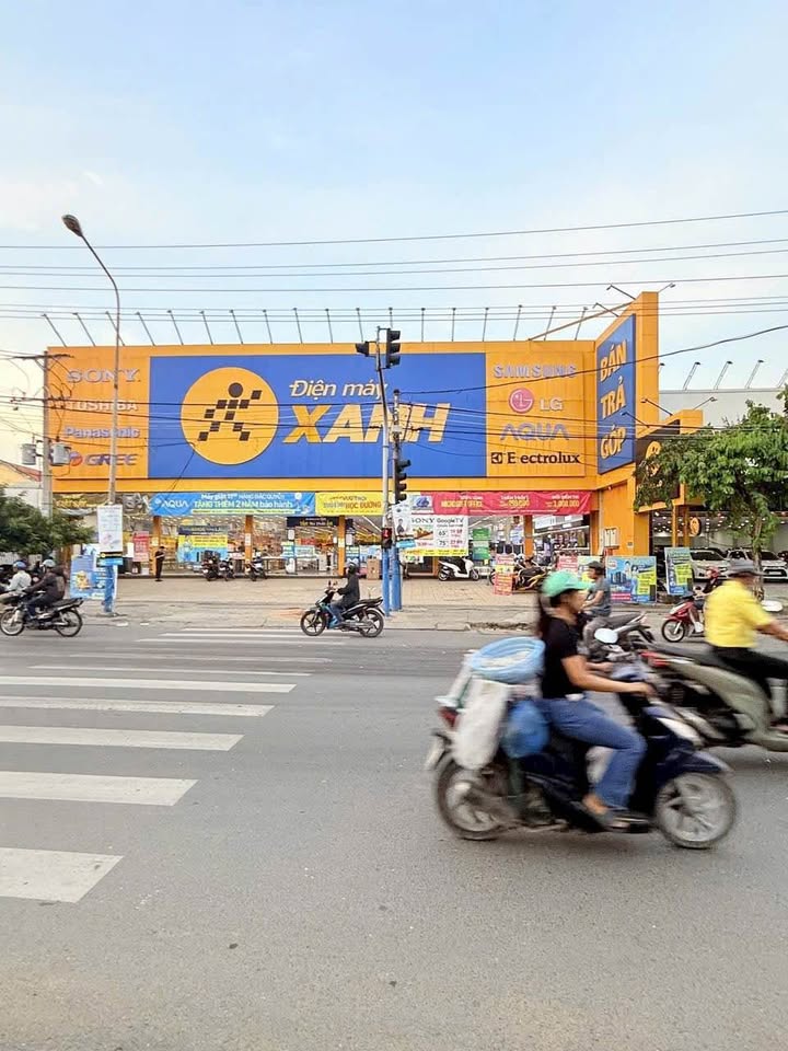 Đất mặt tiền DT743, ngay ngã ba Cây Điệp, Dĩ An, kinh doanh cực sung