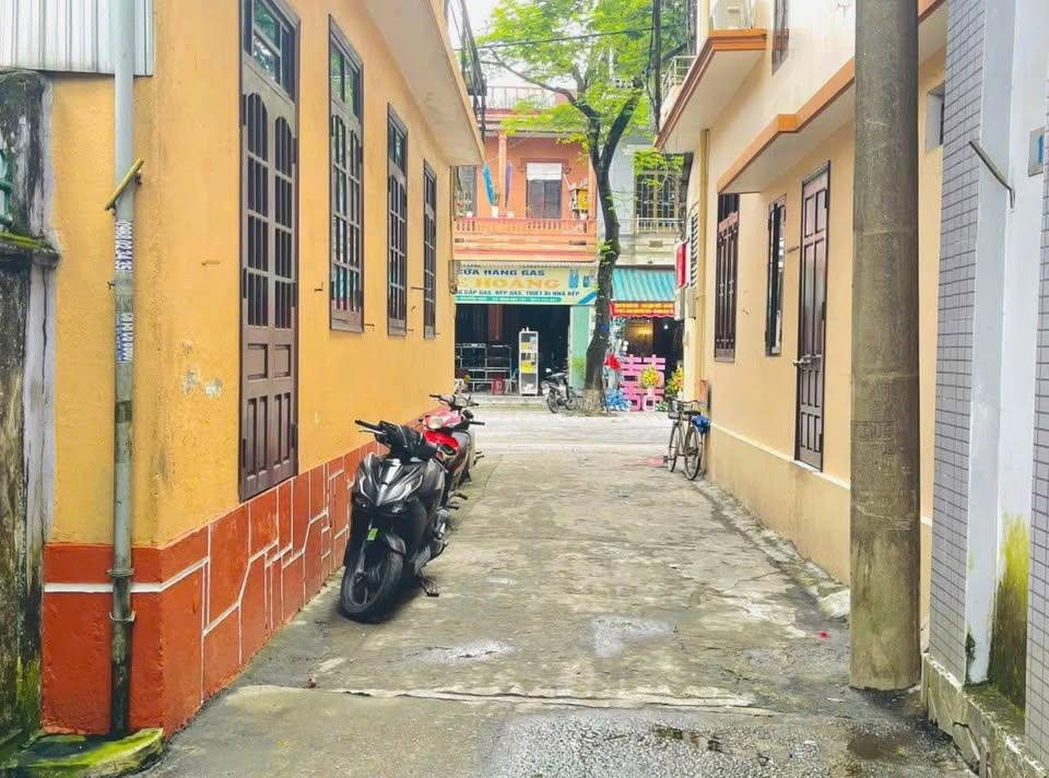 Siêu phẩm đất vàng Nguyễn Trãi – Tặng nhà cấp 4, kiệt ô tô, ngay sau mặt tiền, trung tâm TP Huế