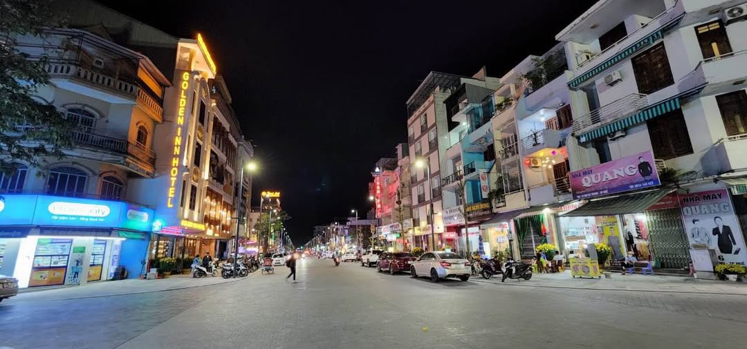 Mặt tiền Huế - Kinh doanh gì cũng cháy, giá hời