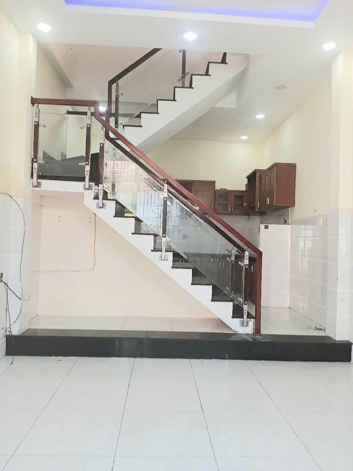 Bán nhà 2 tầng kiệt Trần Cao Vân, thông Nguyễn Tất Thành, Đà Nẵng 3.75 tỷ, chỉ cần xách vali vào ở