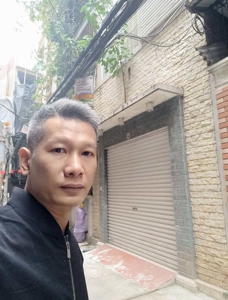 Nhà Hoàng Văn Thái - 2 mặt thoáng, ô tô đỗ cửa, hàng xóm văn minh