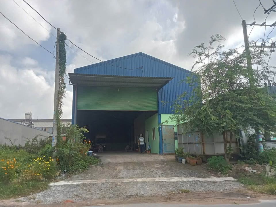 Bán xưởng mặt tiền Tân Uyên - Thu nhập ổn định, hợp đồng dài hạn