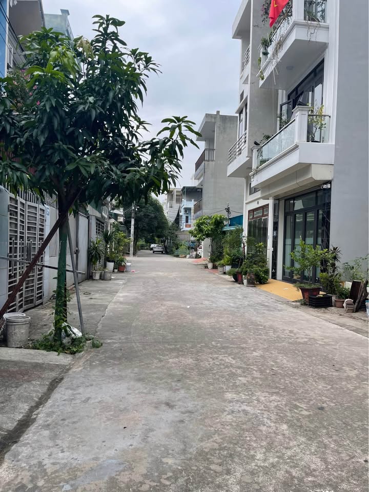 Đất phân lô giáp KĐT Vũ Phúc, 80.6m2, 2 tỷ, ngõ thông, gần chỗ đỗ ô tô