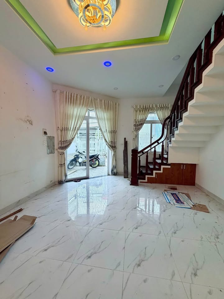 Bán nhà 3 mặt tiền Phùng Chí Kiên, Buôn Ma Thuột - 61m², 3.2 tỷ