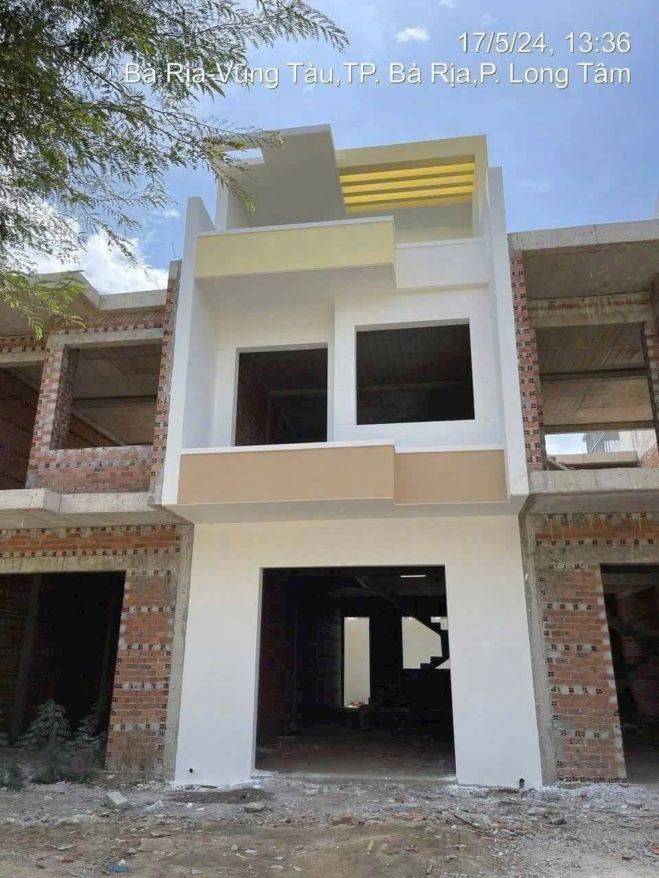 Nhà 1 trệt 2 lầu mặt tiền Nguyễn Văn Nguyễn giá 3.6 tỷ, sổ riêng, hướng Đông Nam