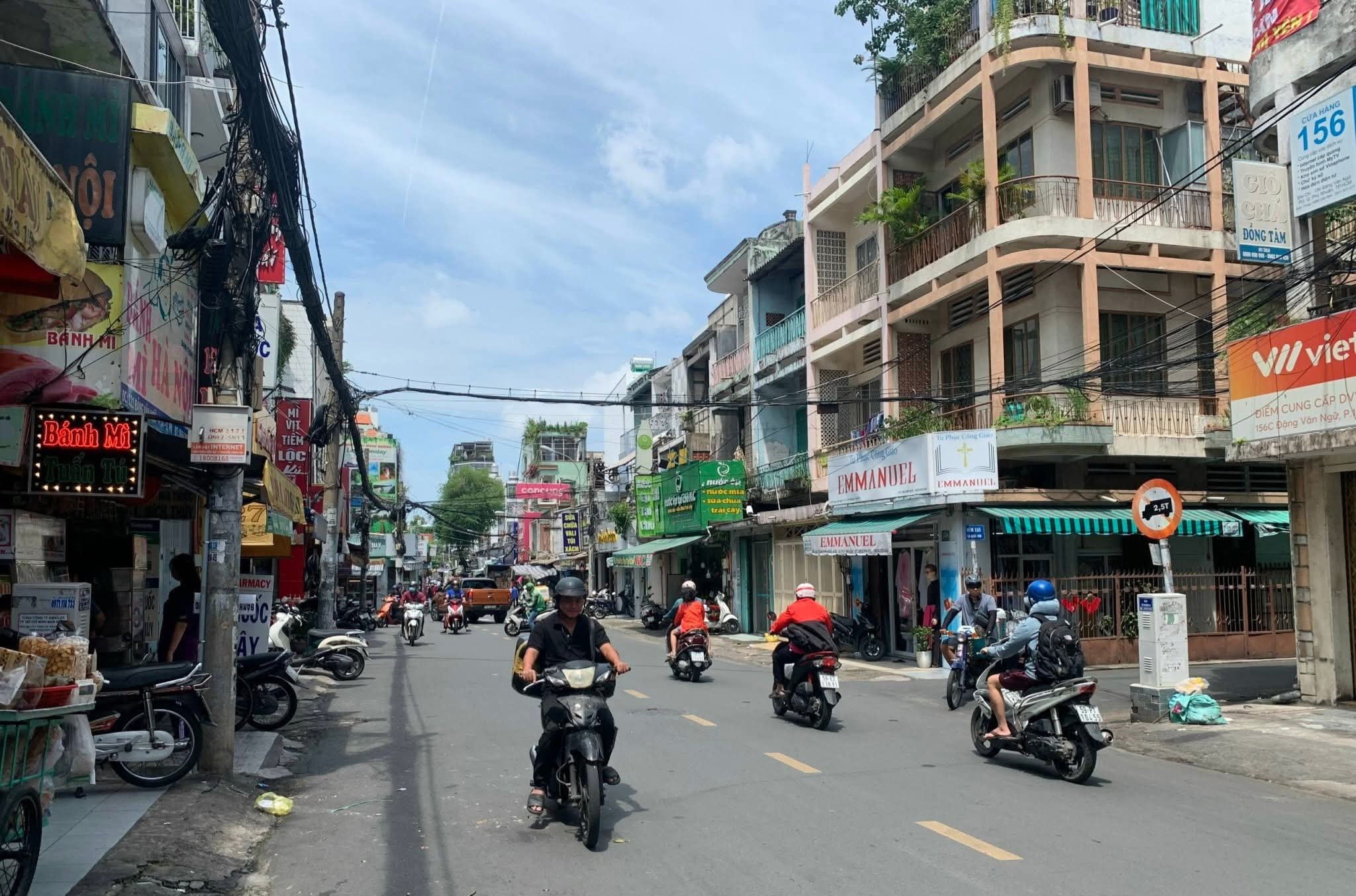 Nhà Nhật xinh xắn, 3 tầng, 3 ngủ, 32m² - Đặng Văn Ngữ, cho thuê 15 triệu/tháng