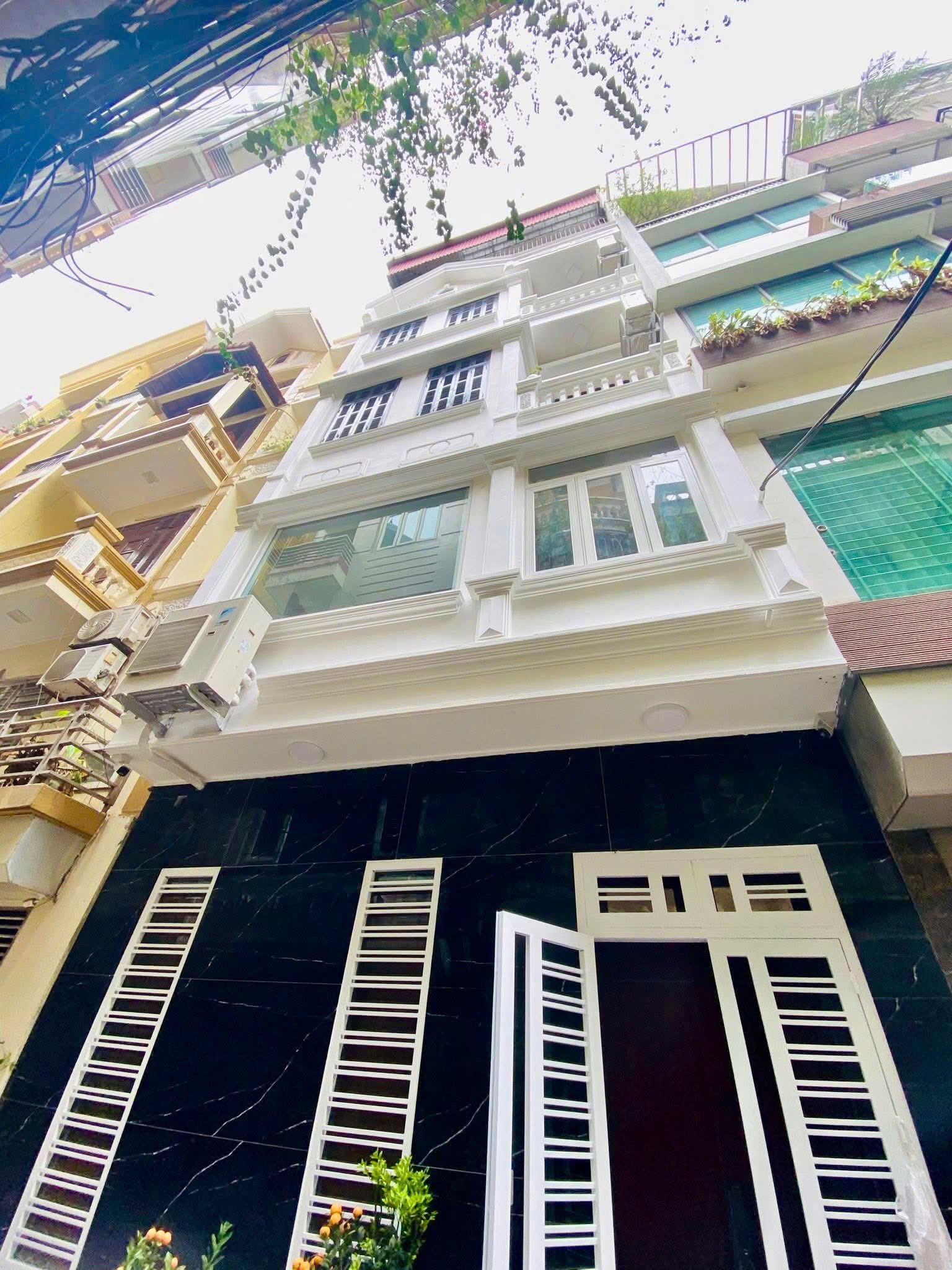 Căn hộ dịch vụ 5 tầng 10 phòng ngay Cách mạng Tháng 8, Quận 10 - Diện tích khủng 6x15m - Thu nhập 500 triệu/năm