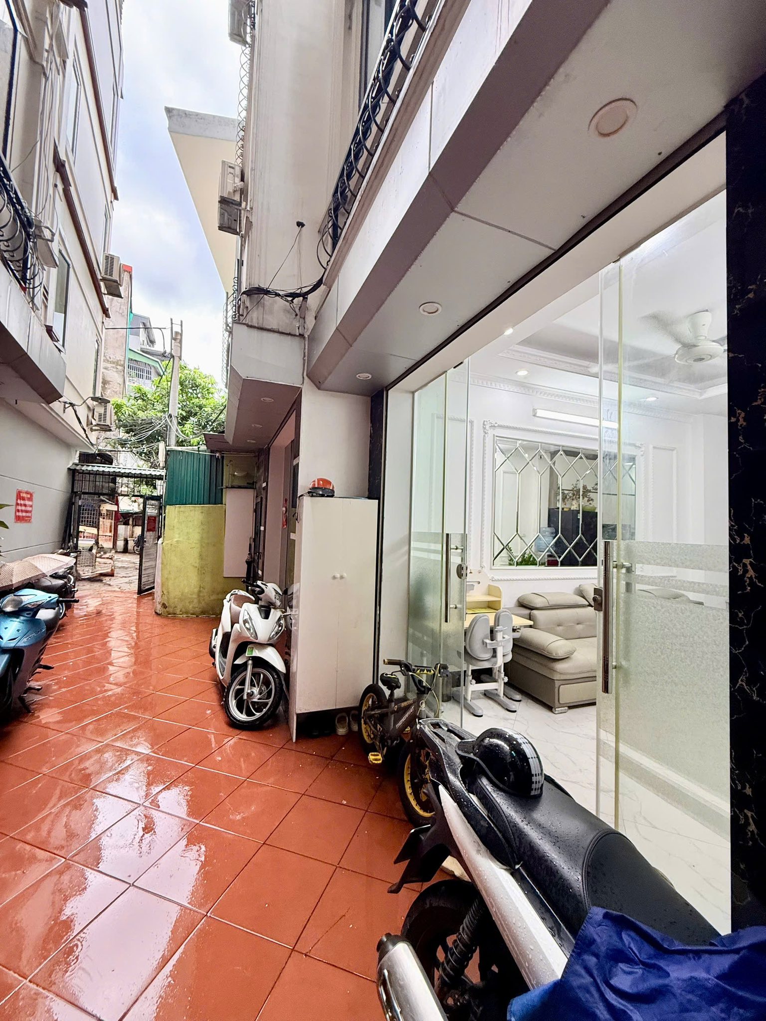 Bán nhà Minh Khai - Trương Định, 48m2, ô tô đỗ cổng, nội thất đầy đủ