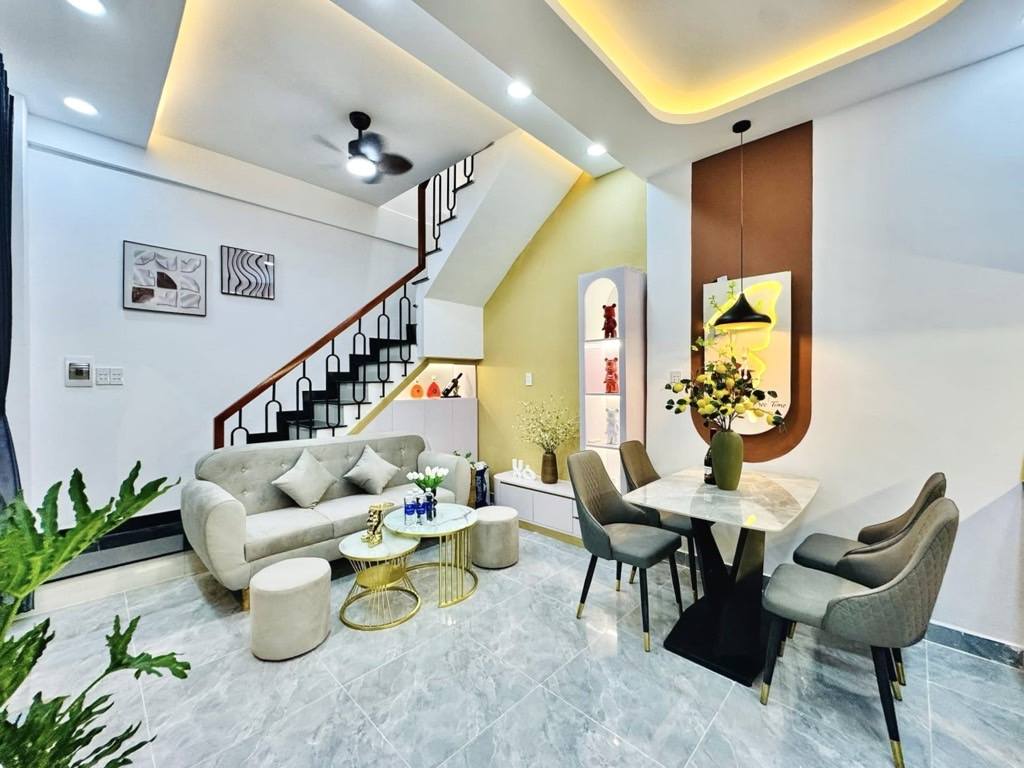 Siêu phẩm nhà phố 39m2, chỉ nhỉnh 5 tỷ, tọa lạc ngay sát mặt tiền đường Hoàng Hoa Thám