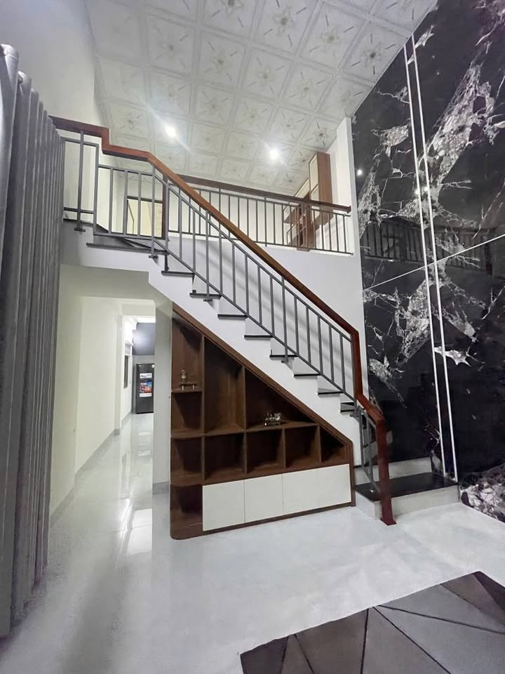 Bán nhà 2 tầng thiết kế đẹp, vừa ở vừa cho thuê, full nội thất, kiệt Trần Ngọc Sương, Đà Nẵng