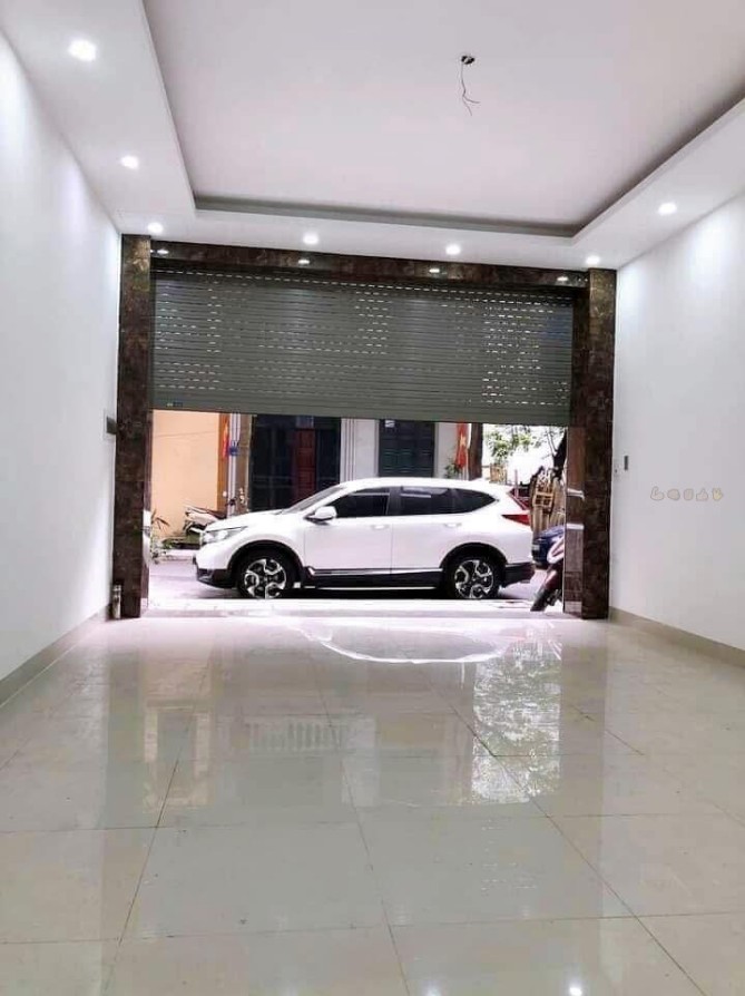 Nhà Trạm Trôi siêu hiếm - Ô tô 7 chỗ vào nhà, giá chỉ 5 tỷ