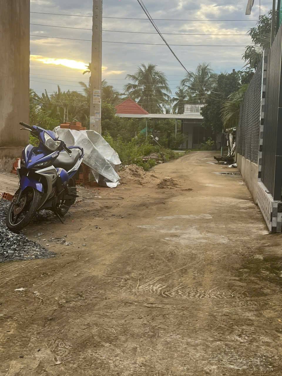 Đất vàng Sơn Đông, Bến Tre 132m2 thổ cư 100%, đường ô tô tới tận nơi, giá hời 539 triệu