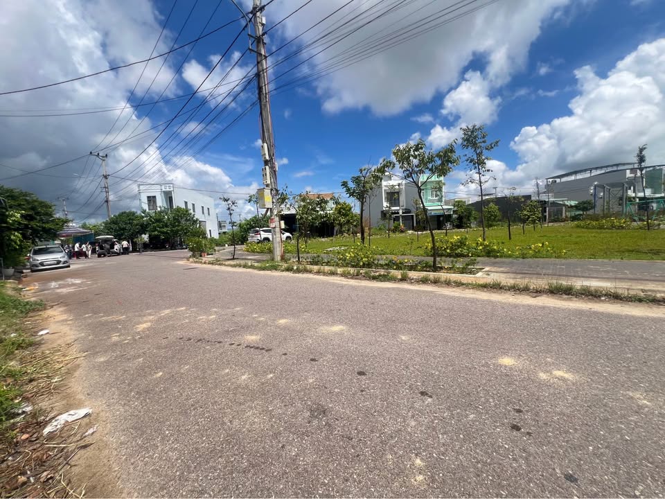 Bán đất 86m² hai mặt tiền view công viên, phường Nhơn Bình, Quy Nhơn