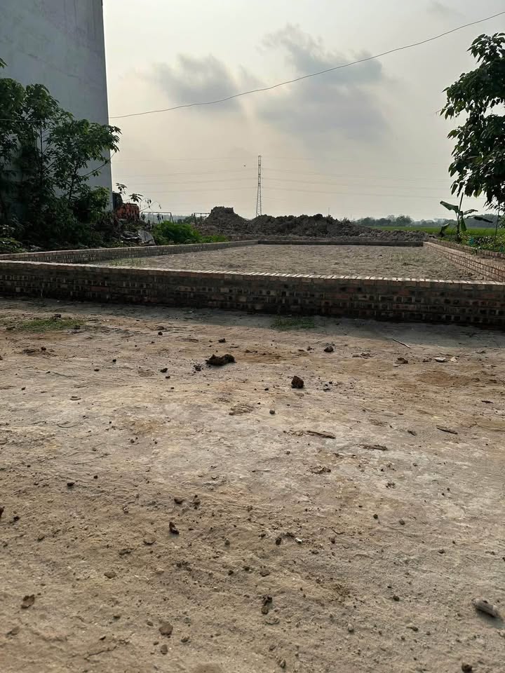 Đất Vân Nội 2 mặt tiền, ô tô tránh, giá hời