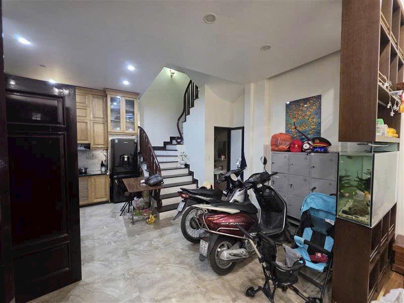 Nhà phân lô Nguyễn Ngọc Nại - Kinh doanh đỉnh, văn phòng xịn