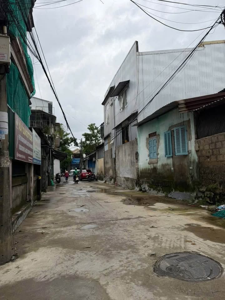 Nhà 2 tầng kiệt ô tô đường Đào Tấn, Huế - 72m2, 3 ngủ, hướng Nam