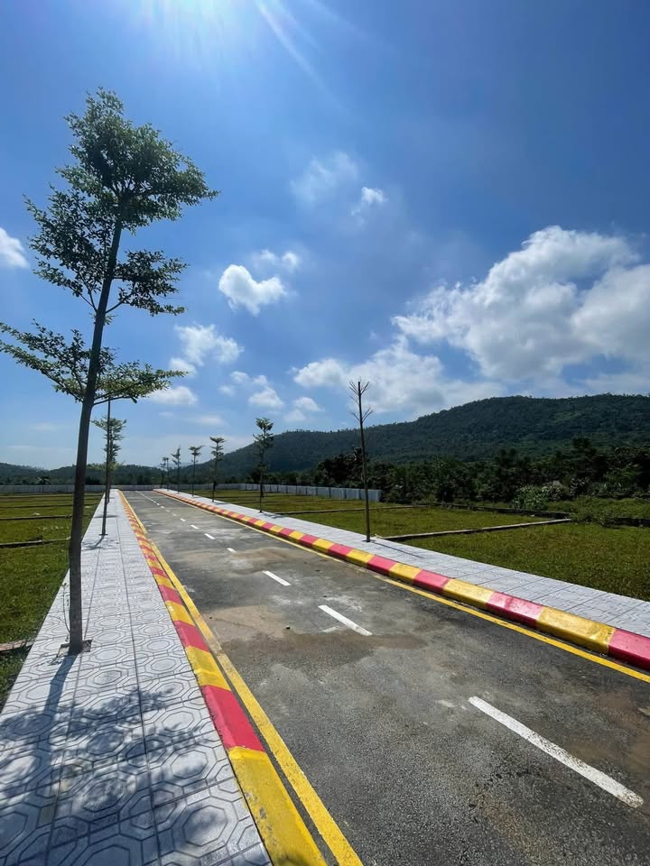 Đất vàng Phú Cát - Sổ hồng sẵn sàng, ô tô tránh, giá hời