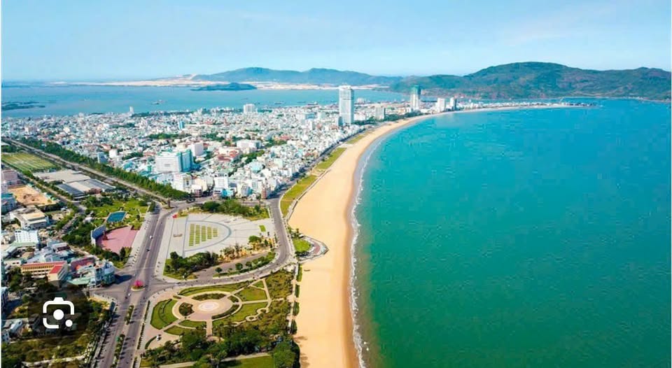 Bán nhà mặt tiền đường Nguyễn Huệ, Phường Trần Hưng Đạo, Thành phố Quy Nhơn, Tỉnh Bình Định - Vị trí kinh doanh sầm uất