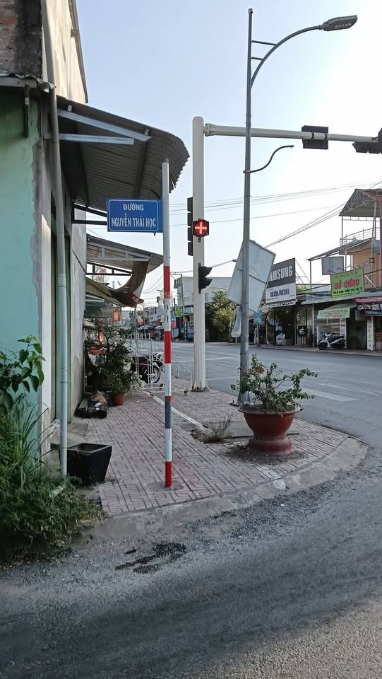 Bán nền đẹp mặt tiền Nguyễn Thái Học, Cai Bè - Sổ hồng riêng