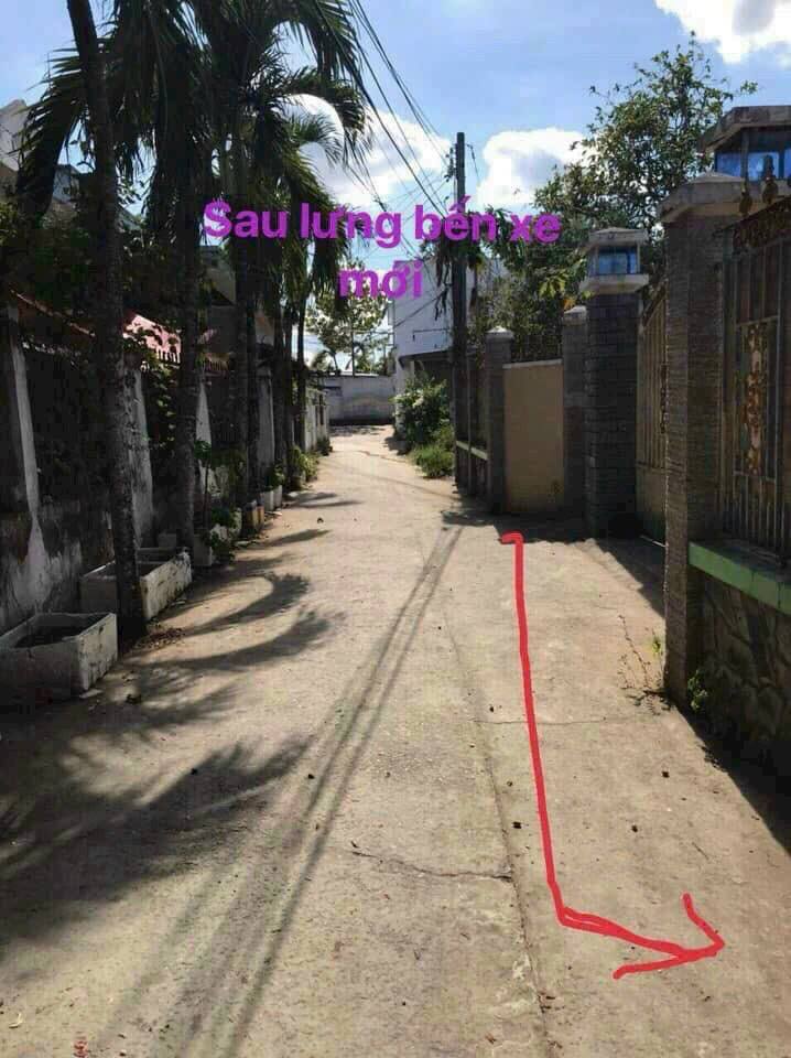 Bán hoặc cho thuê nhà gần bến xe Bến Tre