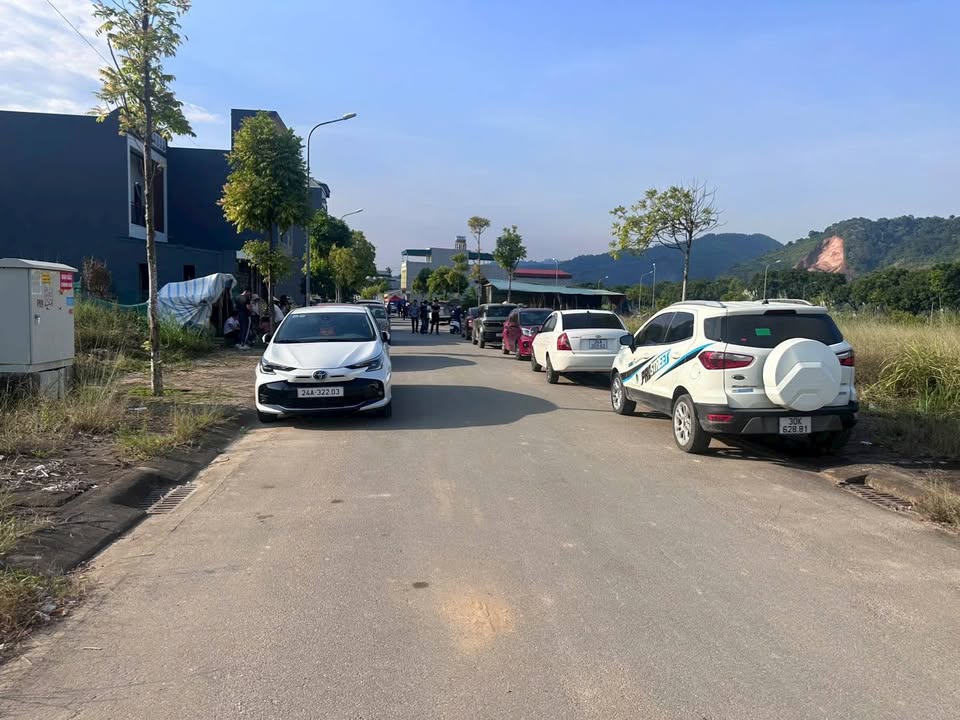 Bán 2 lô đất liền kề 101.5m2 tại Sa Pa, Lào Cai, giá chỉ 1.5 tỷ