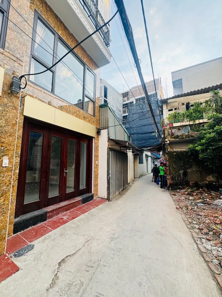 Nhà 6 tầng thang máy - ngõ thông kinh doanh - ô tô đỗ cửa - Cầu Giấy