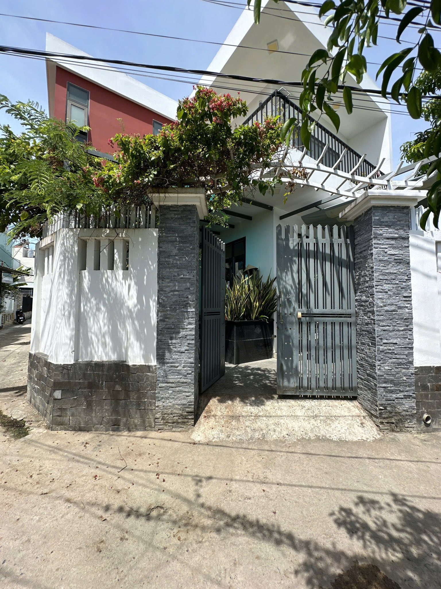 Nhà căn góc hai mặt tiền Vĩnh Hiệp - Sát Vĩnh Điềm Trung, 4.9 tỷ