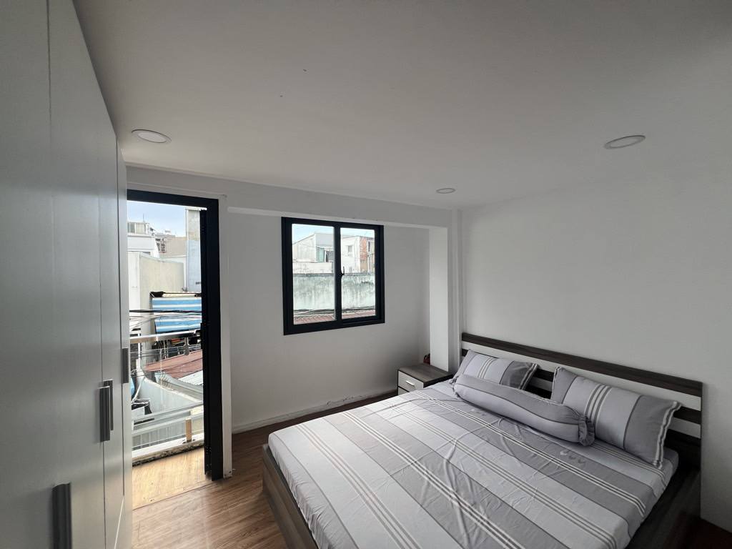 Nhà 3 tầng Thủ Đức - Nhỏ xinh, giá mềm, ở ngay