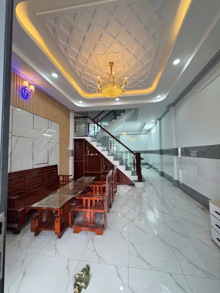 Nhà lầu Vĩnh Long giá chỉ 2.3 tỷ - Khu Minh Linh đỉnh của chóp