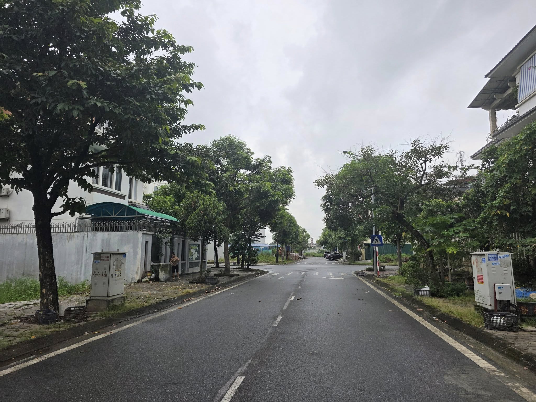 Bán đất biệt thự, hướng Tây Nam, gần Aeon Mall Phủ Lý