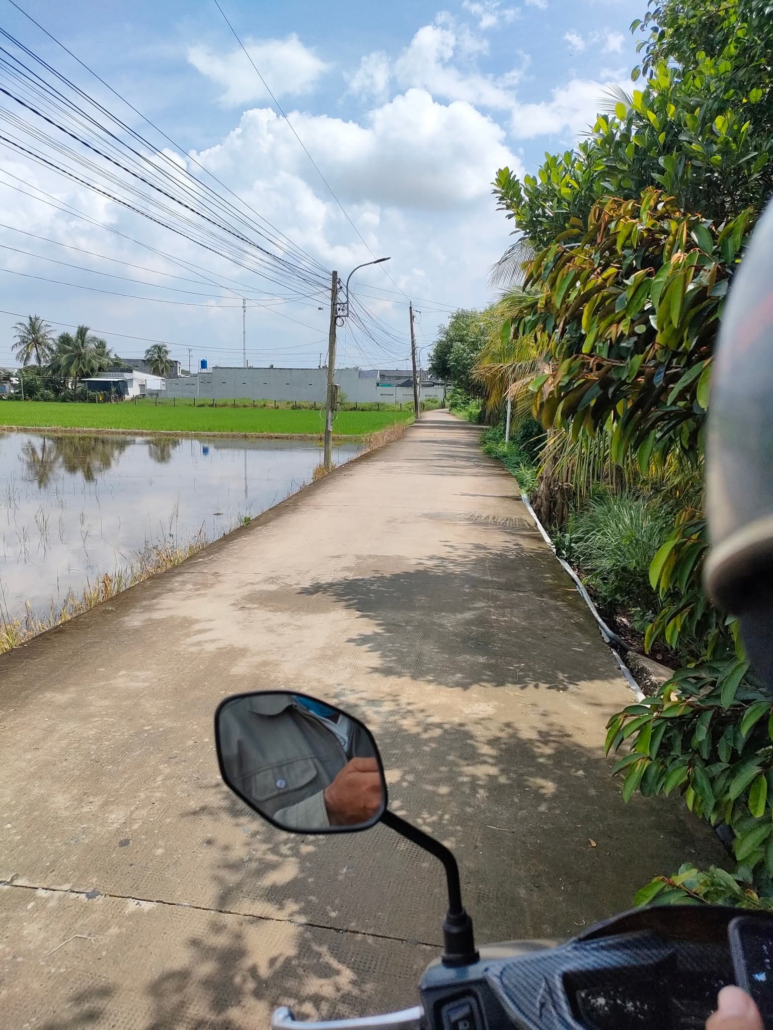 Bán nền thổ cư 120m2 mặt tiền đường ô tô vi vu, giá 900 triệu chốt nhanh