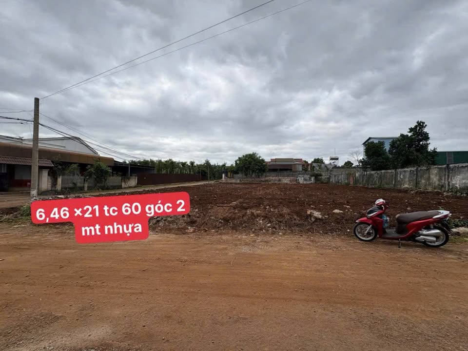 Lô đất góc 2 mặt tiền đường nhựa Ea Kao, kinh doanh tốt, gần ủy ban