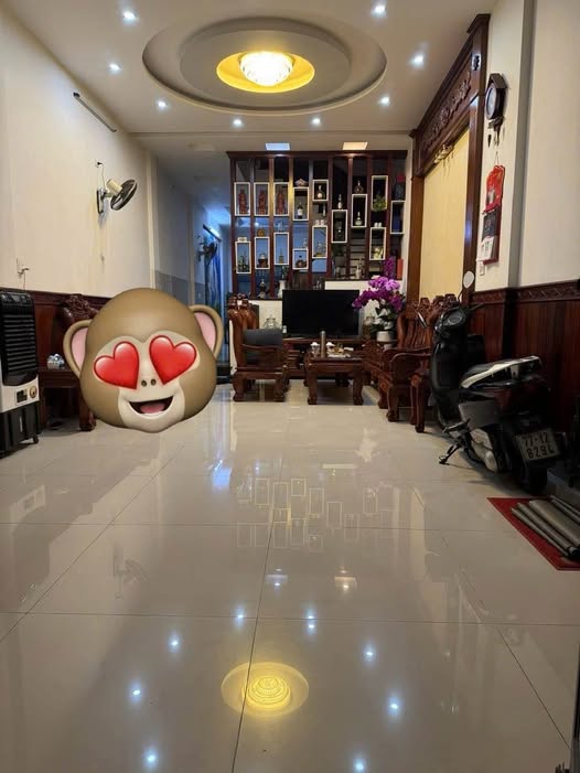 Cho thuê nhà 4 tầng trung tâm Quy Nhơn - Giá chỉ 20 triệu/tháng