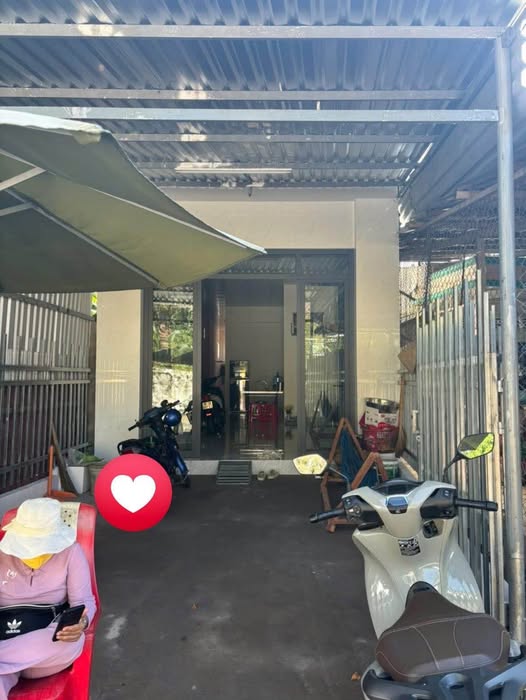 Chào mừng bạn đến với cơ hội sở hữu một căn nhà mặt tiền đắc địa trên đường Trần Hưng Đạo