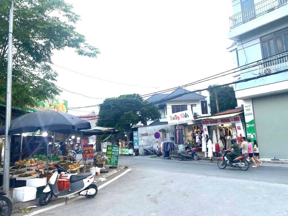 Đất kinh doanh Vĩnh Yên 100m2 mặt tiền 5m ngay ngã ba, view vườn hoa siêu thoáng, chỉ 4 tỷ