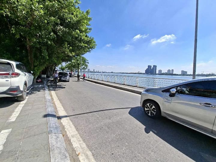 Đất Võng Thị - Sát Hồ Tây lộng gió, ô tô vào nhà