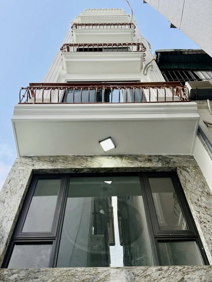 Siêu phẩm 7 tầng thang máy, ô tô đỗ cổng, Phố Trạm, Long Biên, chỉ 9.1 tỷ