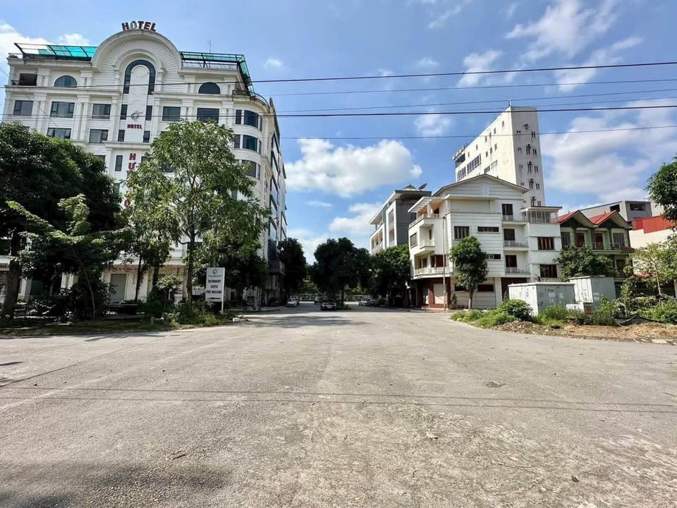 Đất vàng Từ Sơn 77m2 mặt tiền 5.7m, sổ đỏ nét, giá hời