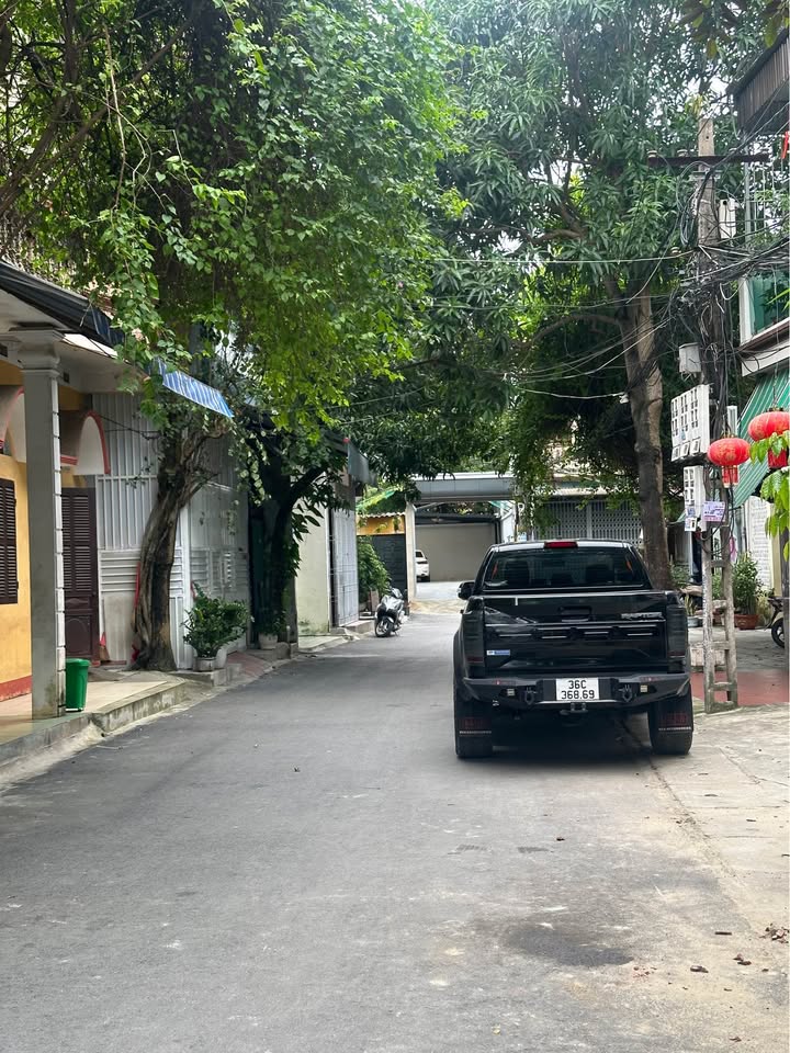 Nhà 2 tầng Trường Thi - Gần chợ, trường, bệnh viện, giá chỉ 2. tỷ